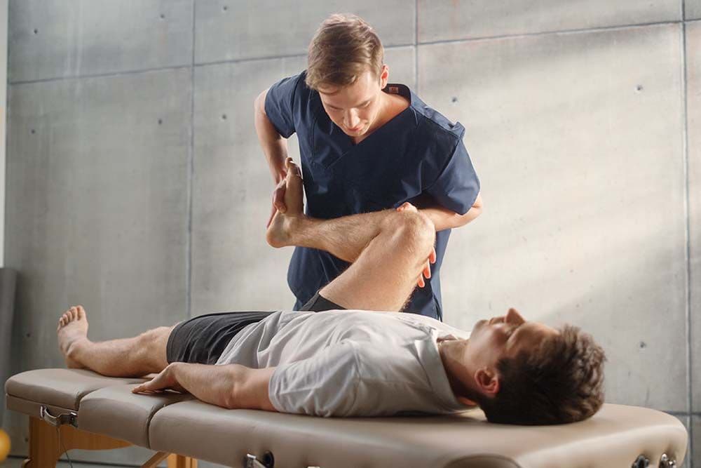 Sessão de fisioterapia na FisioAbreu